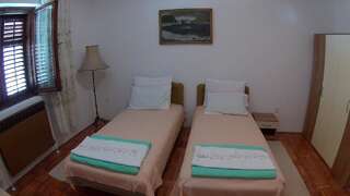 Апартаменты Vuksanovic Apartment Херцег-Нови Апартаменты с балконом-24